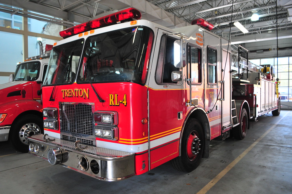 Trenton Fire Department Reserve Ladder 4 1997 Simon Duplex… Flickr