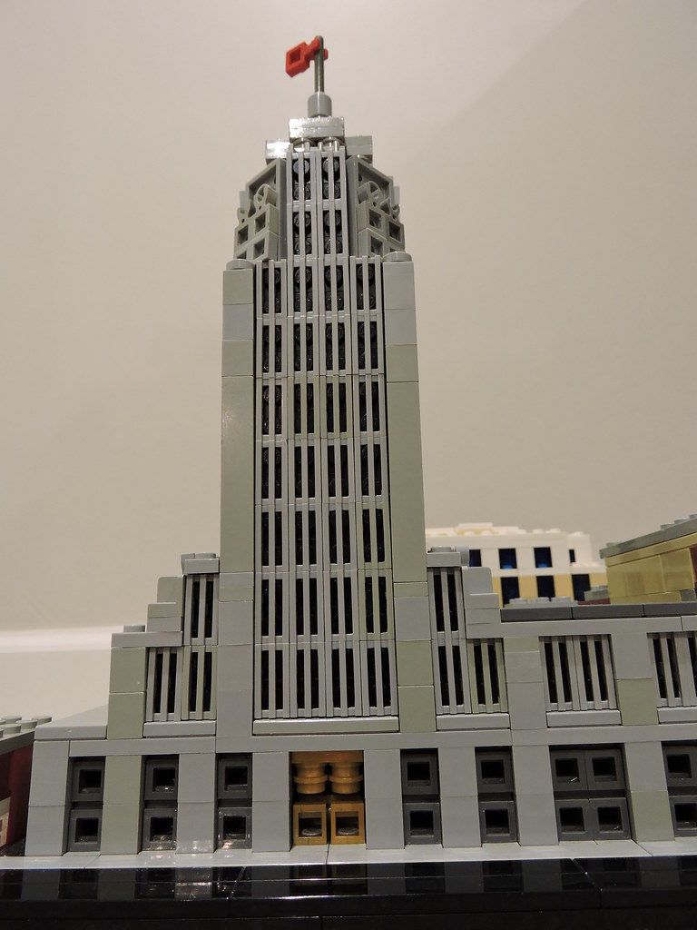 Lincoln Tower Block The Lincoln Tower Bank (the front door… Flickr