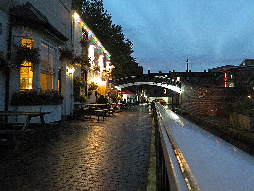 Canal Side Bar, Birmingham Near Broad Street, Birmingham, … Flickr