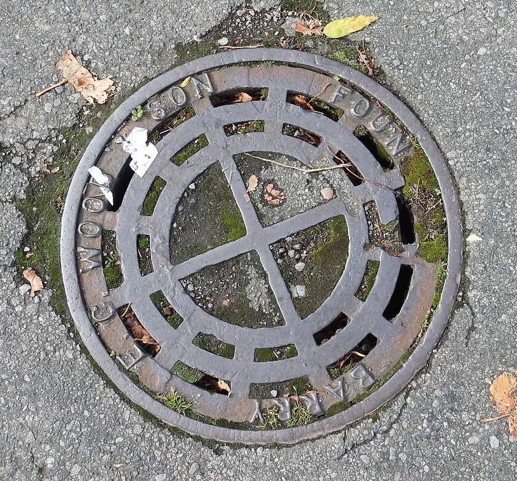 EC Wood & Son Access Cover, Cardiff Road, Barry 20 October… Flickr