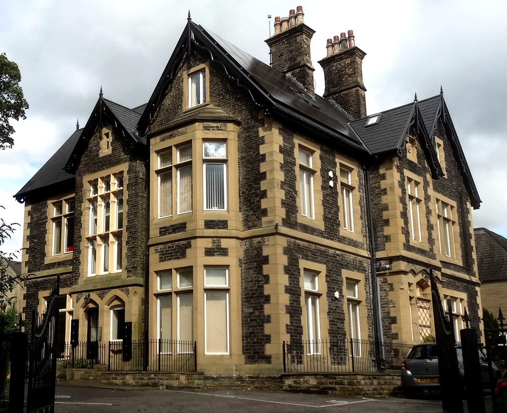 [54906] Halifax 35 Savile Park Road The Grove, 35 Savile… Flickr