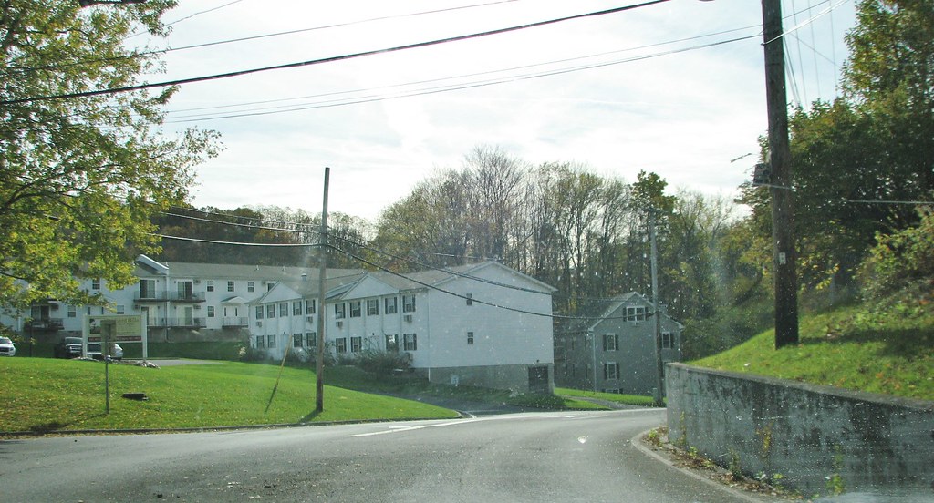 WILBUR AVE KINGSTON NY NOV 2017 Part of the Orchard hills … Flickr