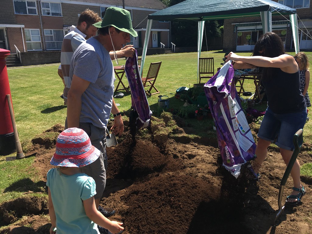 Creating garden outside Coffee Cups, Thornhill Road, Hales… Flickr