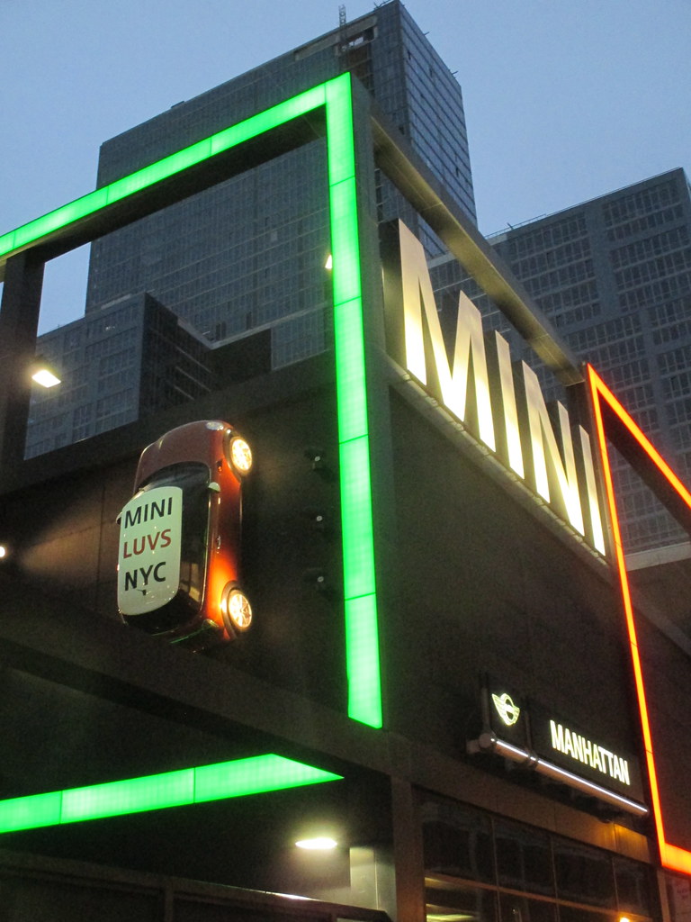 Mini Cooper Wall Crawling Car on Dealership 11th Ave NYC 3… Flickr