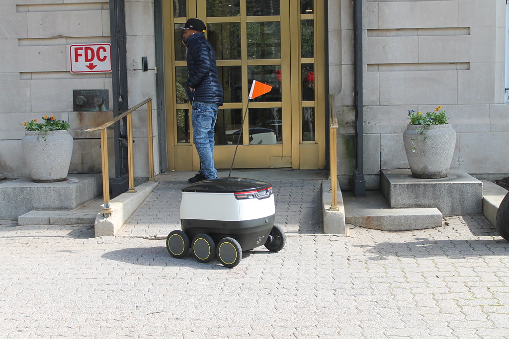 32.Robot.Postmates.WDC.25October2017 Postmates Delivery Ro… Flickr