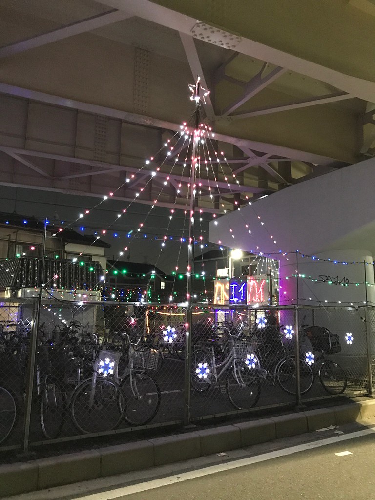 イルミネーション at 門沢橋駅西側自転車等置場 96neko Flickr