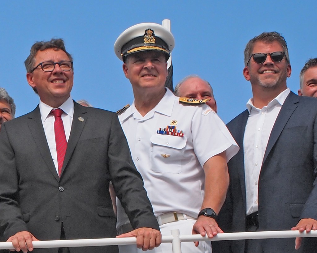 Vice Admiral Ron Lloyd, Commander of the Royal Canadian Na… Flickr