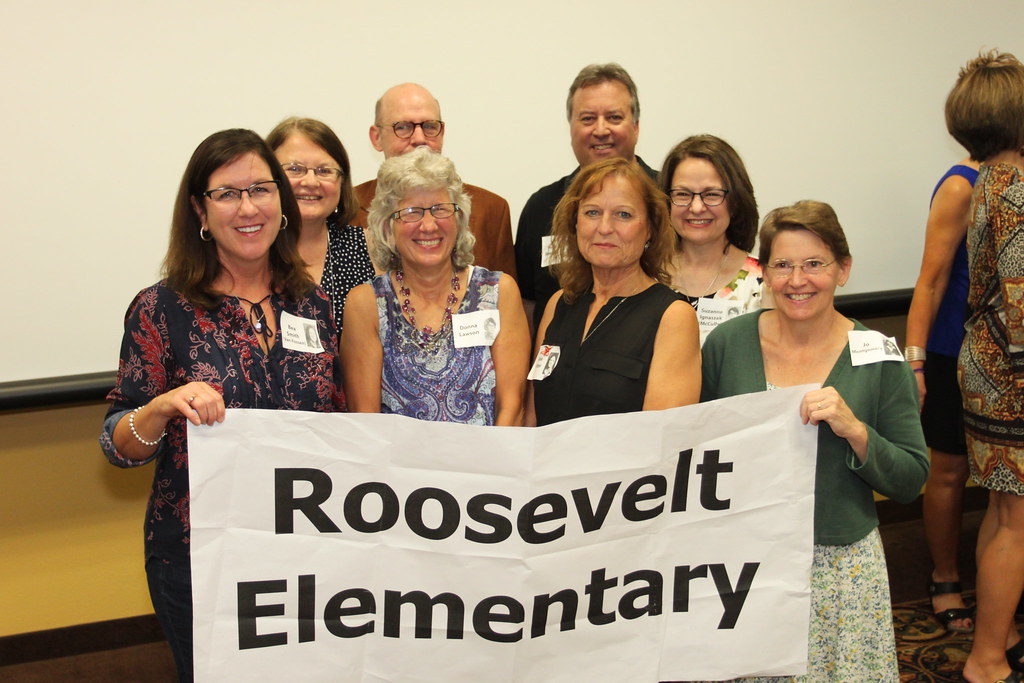 IMG_1370 20170923 AHS 1977 40th Reunion Sat Eve Roosevelt Elementary