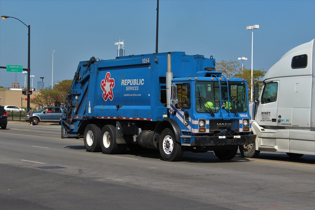 Republic Services 1054 Chicago mbernero Flickr