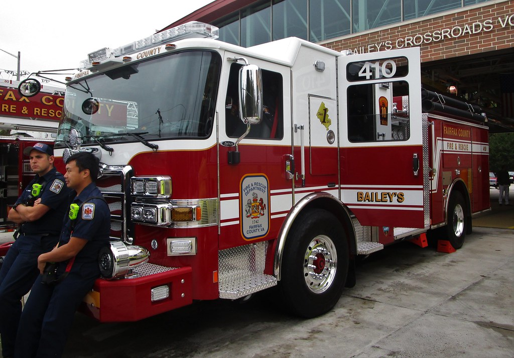 Fairfax County Fire & Rescue Engine 410 2017 Pierce Enforc… Flickr
