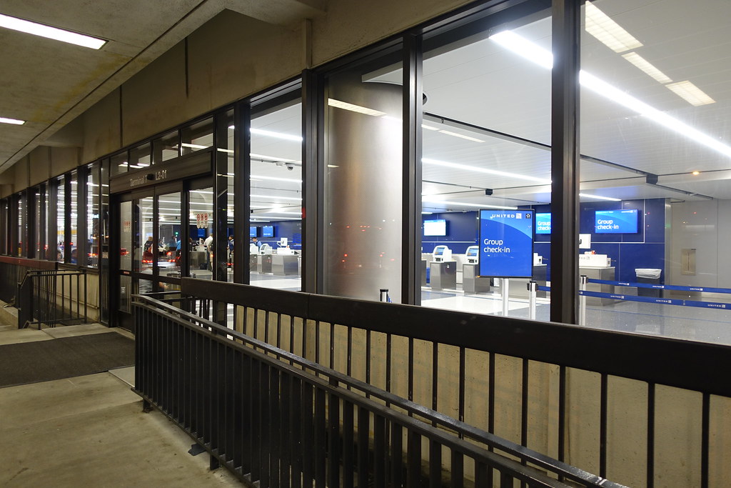 Terminal 7 LAX United Airlines United Airlines Premier Acc… Flickr