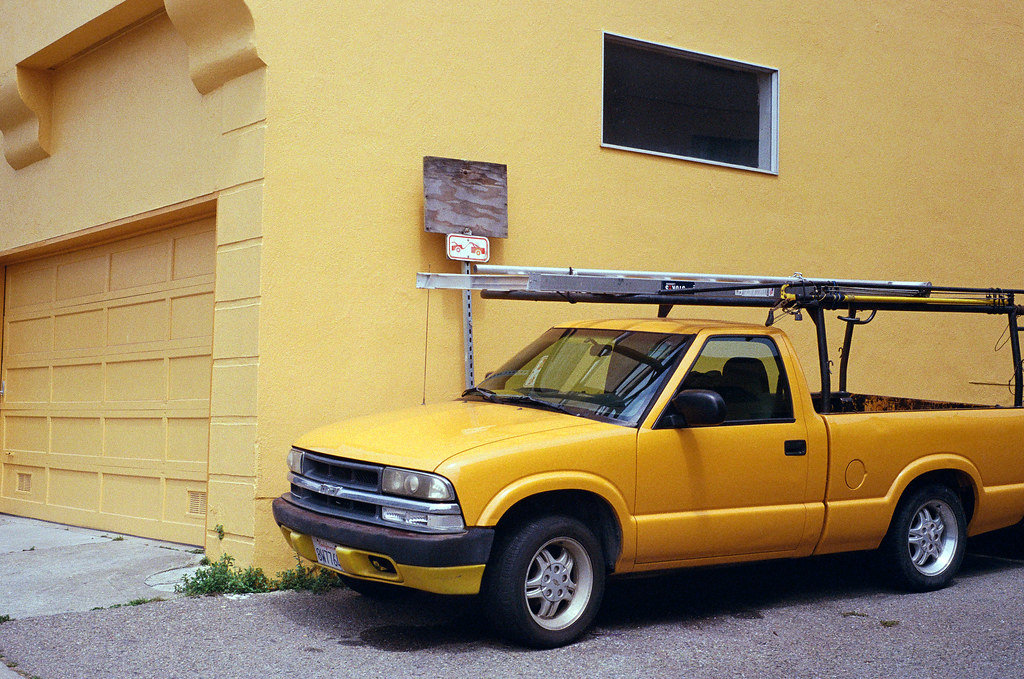 Daly City 29 Minolta SRT201 MC Rokkor 50mm/f1.7 Lomograph… Flickr