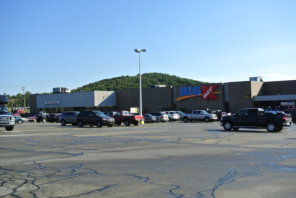 Kmart 7120 Belle Vernon PA Kmart 7120 opened on 9/9/1976… Flickr