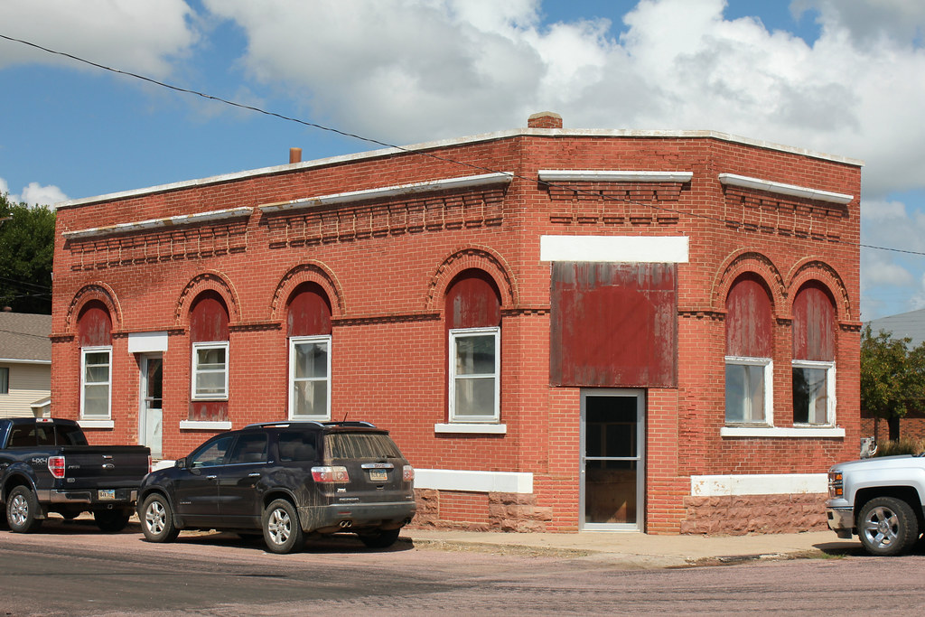 Downtown Building Chancellor, SD Tom McLaughlin Flickr