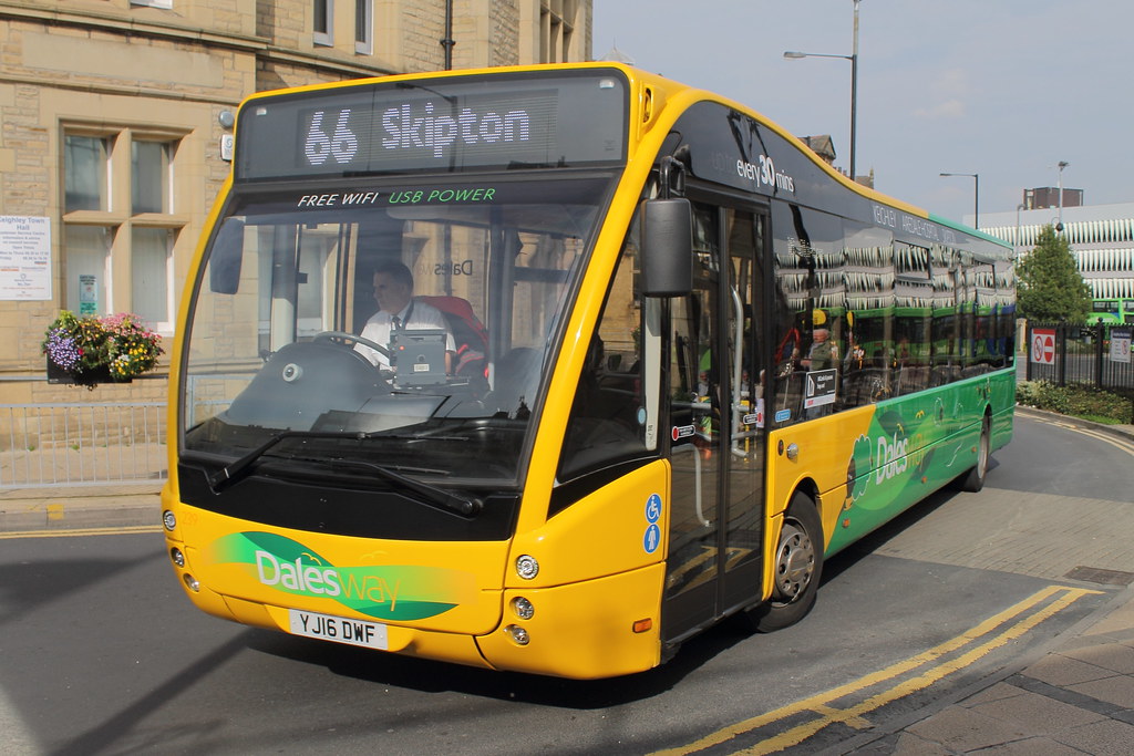 239 YJ16 DWF (1) Transdev Keighley / The Keighley Bus Comp… Flickr