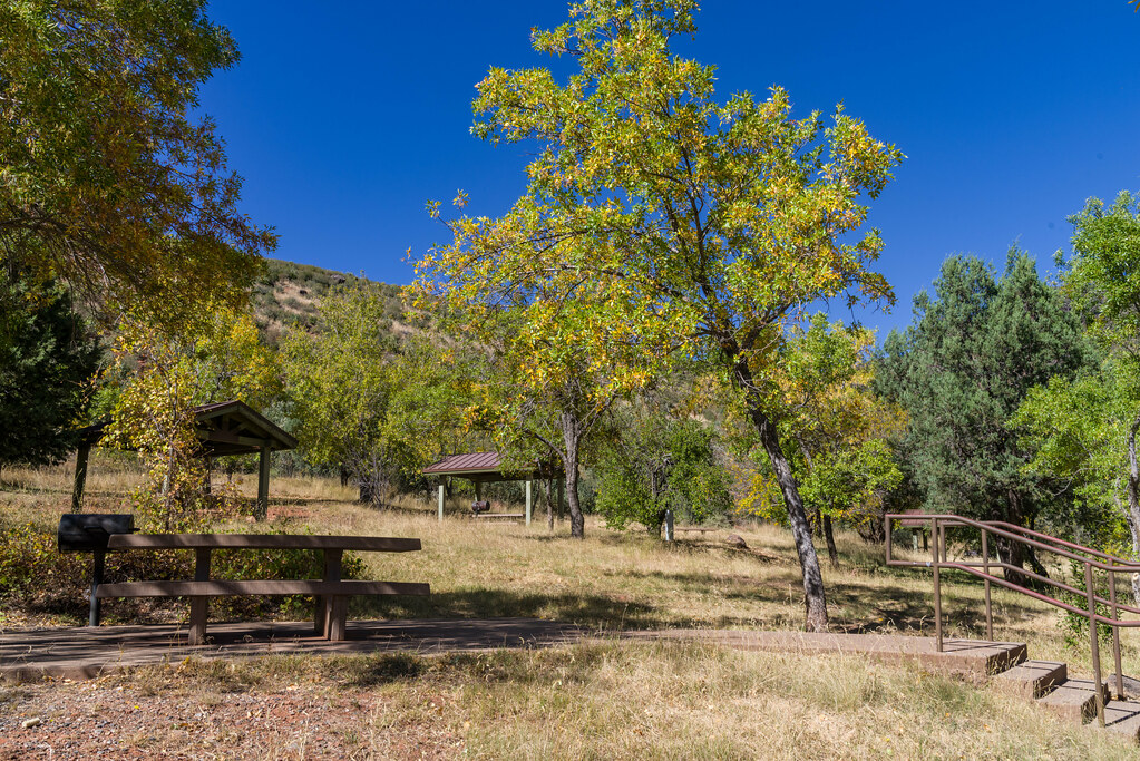 Encinoso Picnic Area (October 24, 2017) Fall color at Enci… Flickr