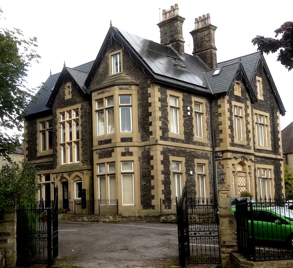 [54907] Halifax 35 Savile Park Road The Grove, 35 Savile… Flickr