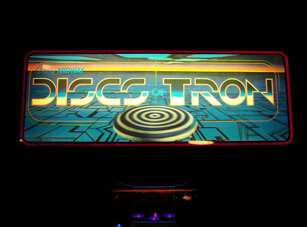 Discs Of Tron Marquee for Discs Of Tron video game. (Bally… Flickr