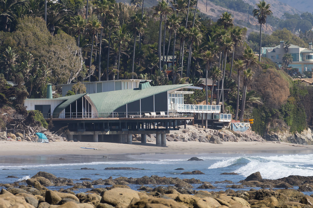 Wave House Malibu, California. brontis5 Flickr