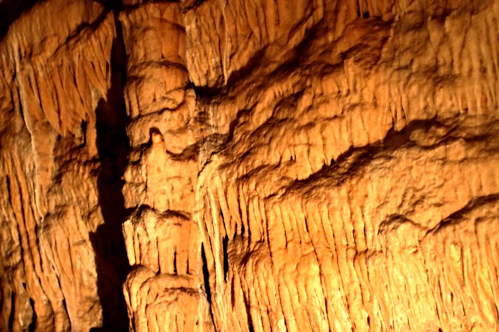 Great Onyx Cave AndyM. Flickr