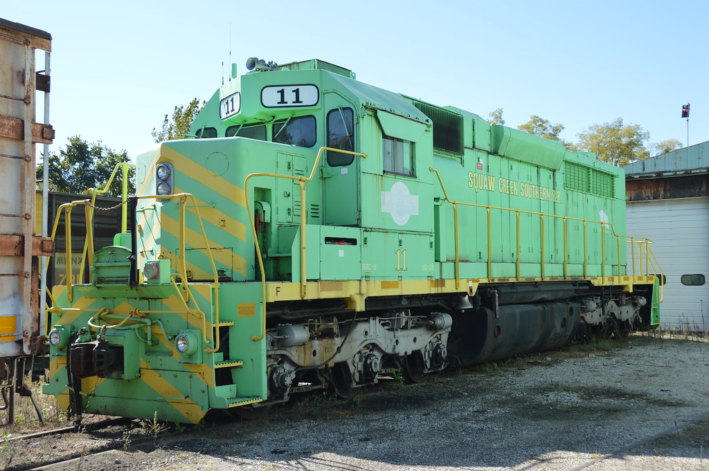 Squaw Creek Southern 11 is at Warrick Indiana Rare SDP35 … Flickr