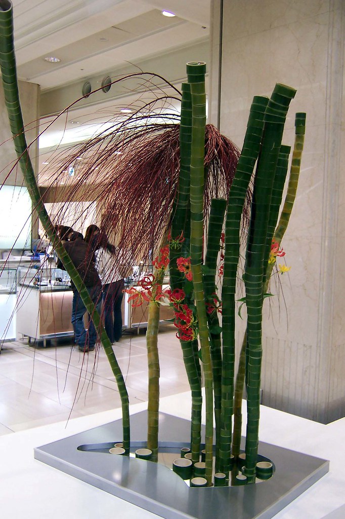 Takashimaya ikebana 03 Some ikebana at Takashimaya departm… Flickr