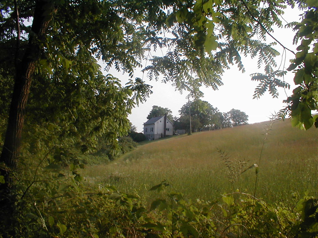 farmhouse.JPG A farmhouse, up a driveway from LeFevre Road… Flickr