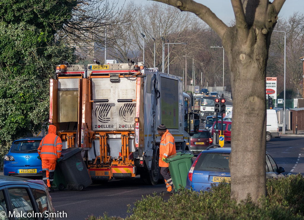 Rubbish & Recycling Collection Day A difficult job on a ma… Flickr