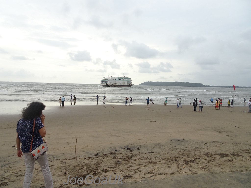 Grounded Lucky Seven, day 71 MV Lucky 7 grounded here at M… Flickr