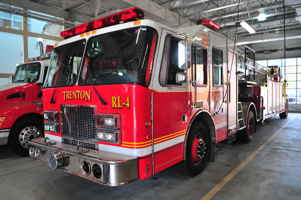 Trenton Fire Department Reserve Ladder 4 1997 Simon Duplex… Flickr