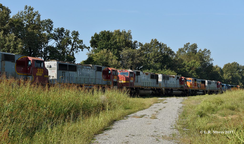 170917_34_mayfield 9/2017 Mayfield, KY The back lot at P… Flickr