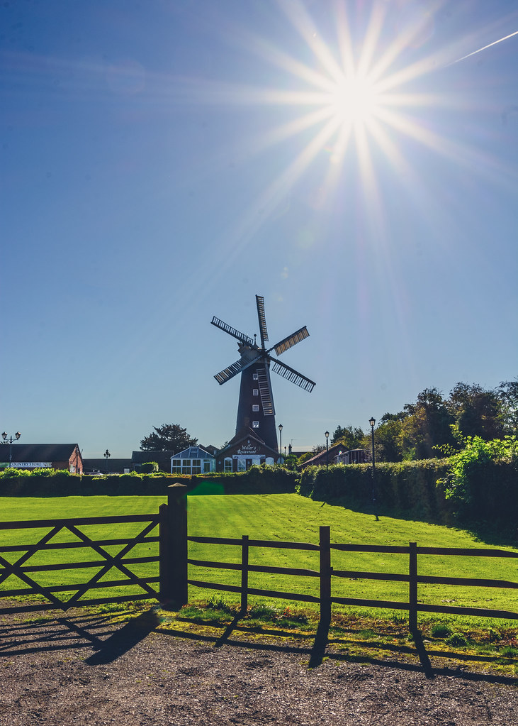 Waltham Windmill, Grimsby Simon O'Neill Flickr