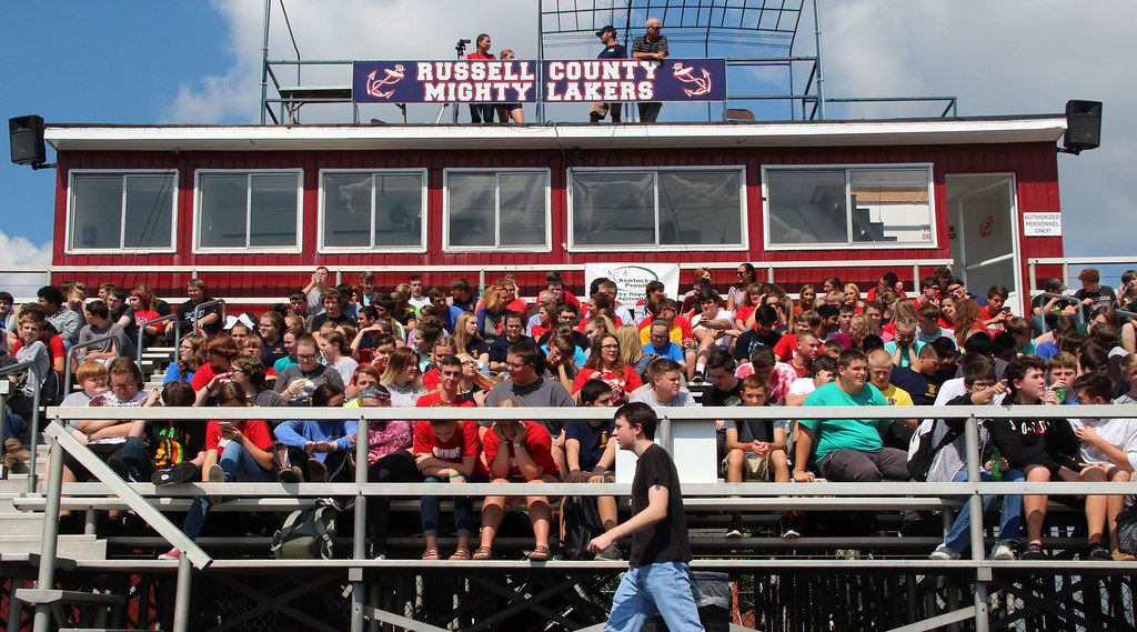 IMG_9718a Russell County High School students fill the gra… Flickr