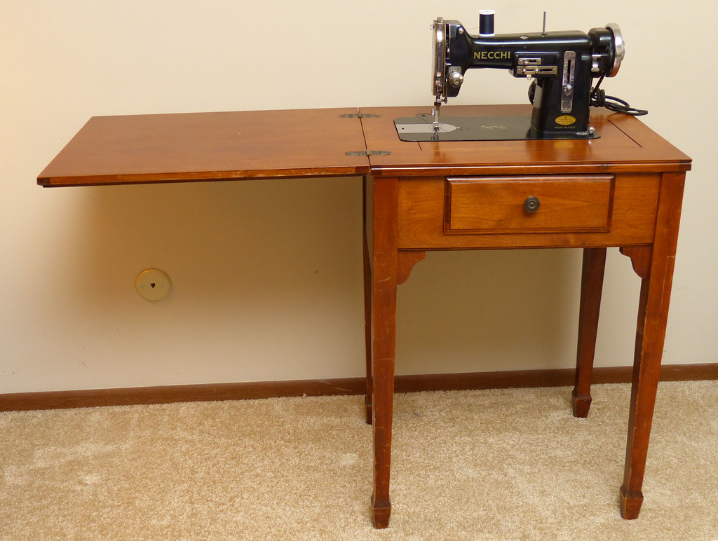 Necchi BU sewing machine in Necchi 208 'Classic' Flickr