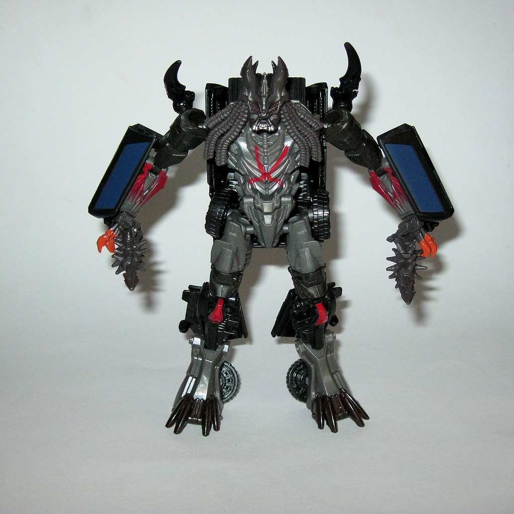 Transformers The Last Knight Premier Edition Deluxe Decepticon Berserker