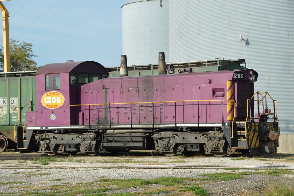 LTEX 1206 has been working for Alliance Grain in Gibson Ci… Flickr