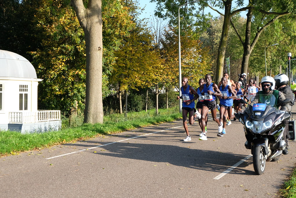 2017 Amsterdam Marathon head of the race Professional runn… Flickr