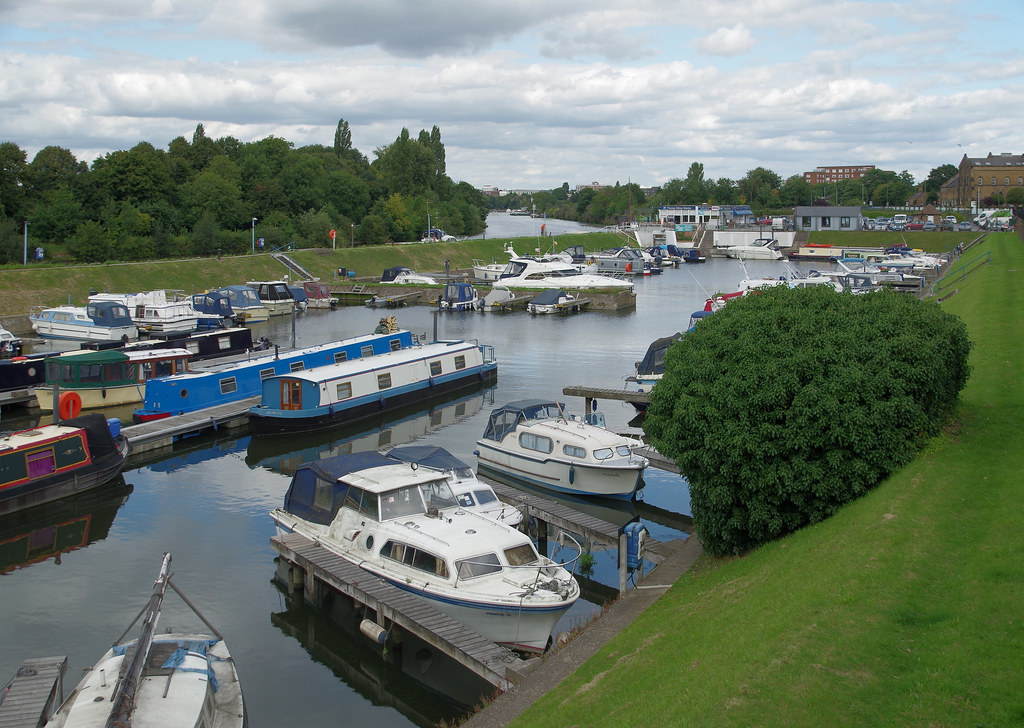 IMGP5327 The Thames Marina in Thames Ditton, Surrey. Matt Buck Flickr