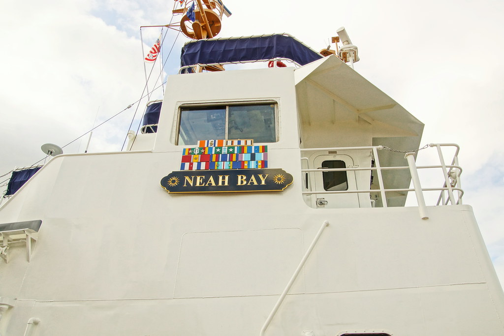Decorated USCGC Neah Bay (WTGB 105) homeport of Cleveland,… Flickr