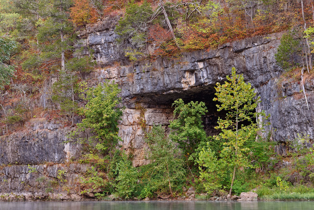 "Roaring Spring" Cave Cave in the buffs along the Meramec … Flickr