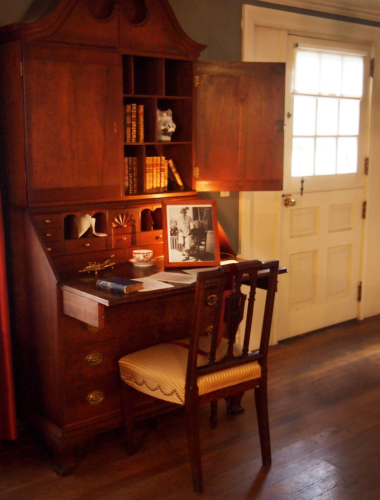 Desk in Herman Melville's house Melville lived in Pittsfie… Flickr