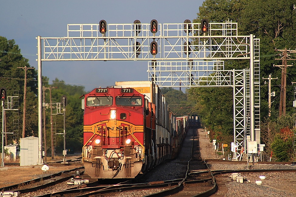 BNSF/ATSF 771 (Dash 944CW) Memphis, Tennessee Westbound s… Flickr