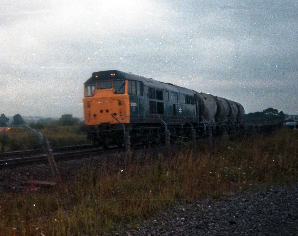 31305 6E49 1012 Leicester Humberstone Road Ketton cement… Flickr