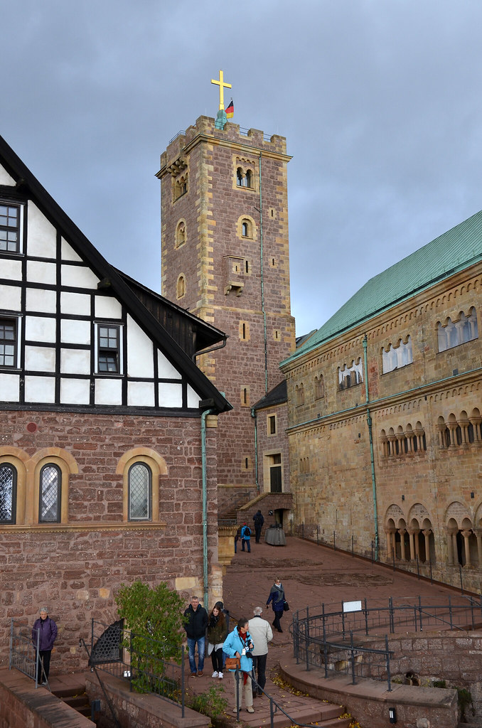 Zisterne im Innenhof Holger Vogt Flickr