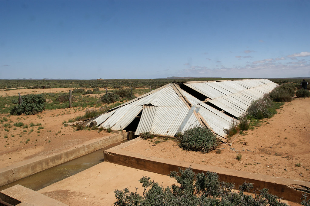 Old water tank at Waukaringa, north of Yunta, SA Darryl Kirby Flickr