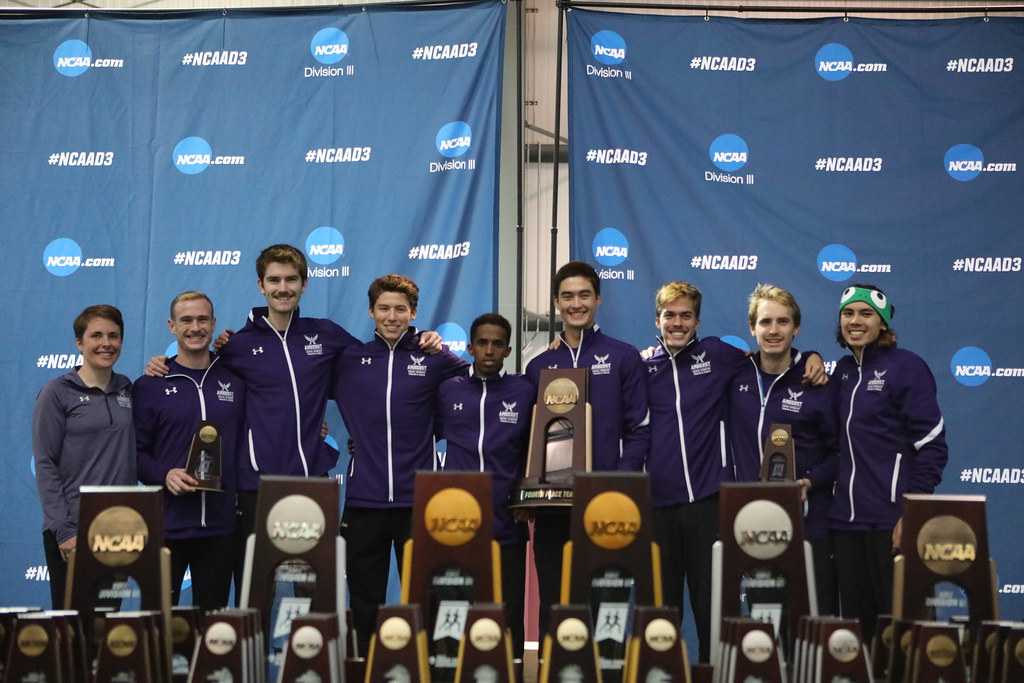 Men's XC Nabs Fourth Overall, Roberts of WXC Claims Fifth at 2017 NCAA