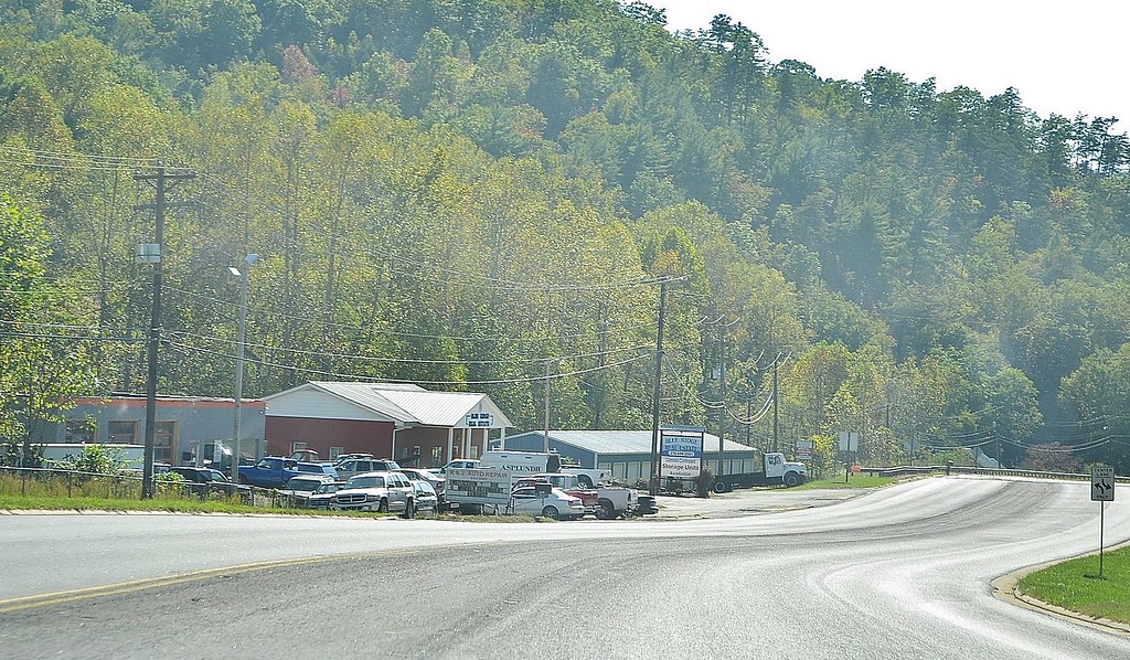 Blue Ridge Real Estate and Auto Repair 0650 On the road in… Flickr