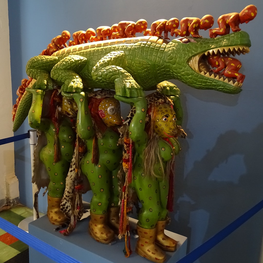 Escultura de Margarita Azurdia El Cocodrilo Verde Museo Na… Flickr