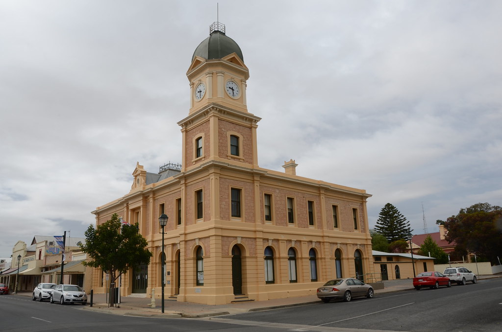 DSC_8089 Town Hall, 71 Street, Moonta, South Austra… Flickr