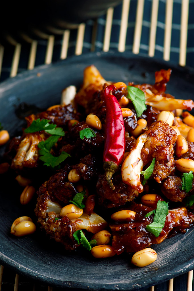 SPICY CRISPY KUNG PAO CAULIFLOWER. Recipe is here zoryanch… Flickr
